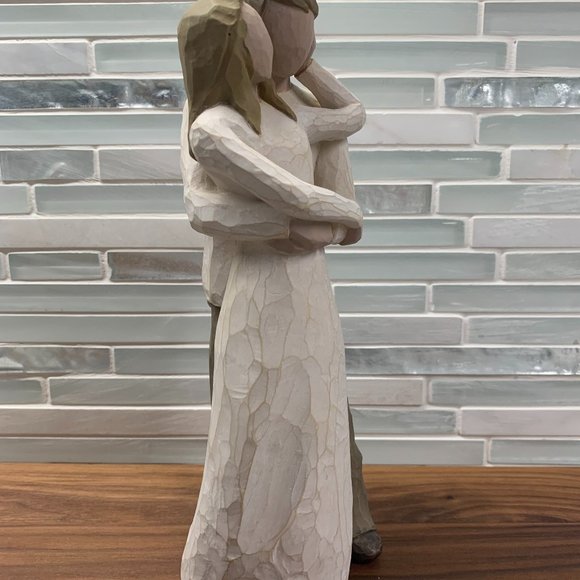 Willow Creek - Together 9" Hand Painted Resin Figure - Picture 4 of 8